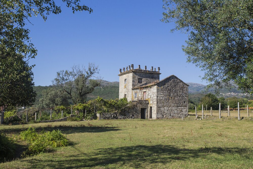 Torre grade 002 1 1000 1000