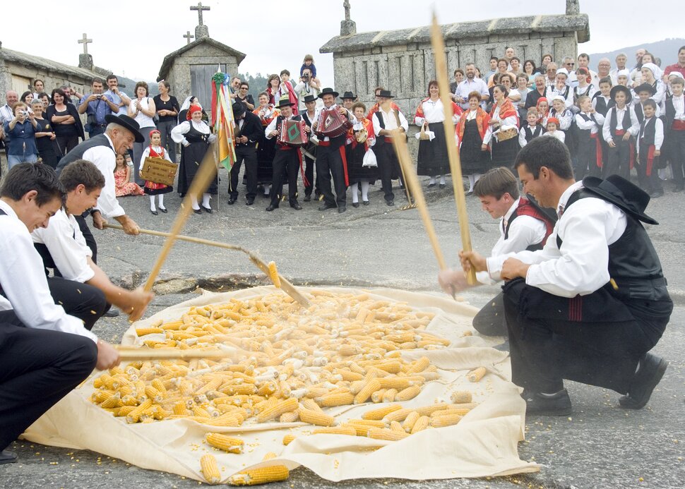 Feira de artes e oficios tradicionais de soajo 1 1 970 2500